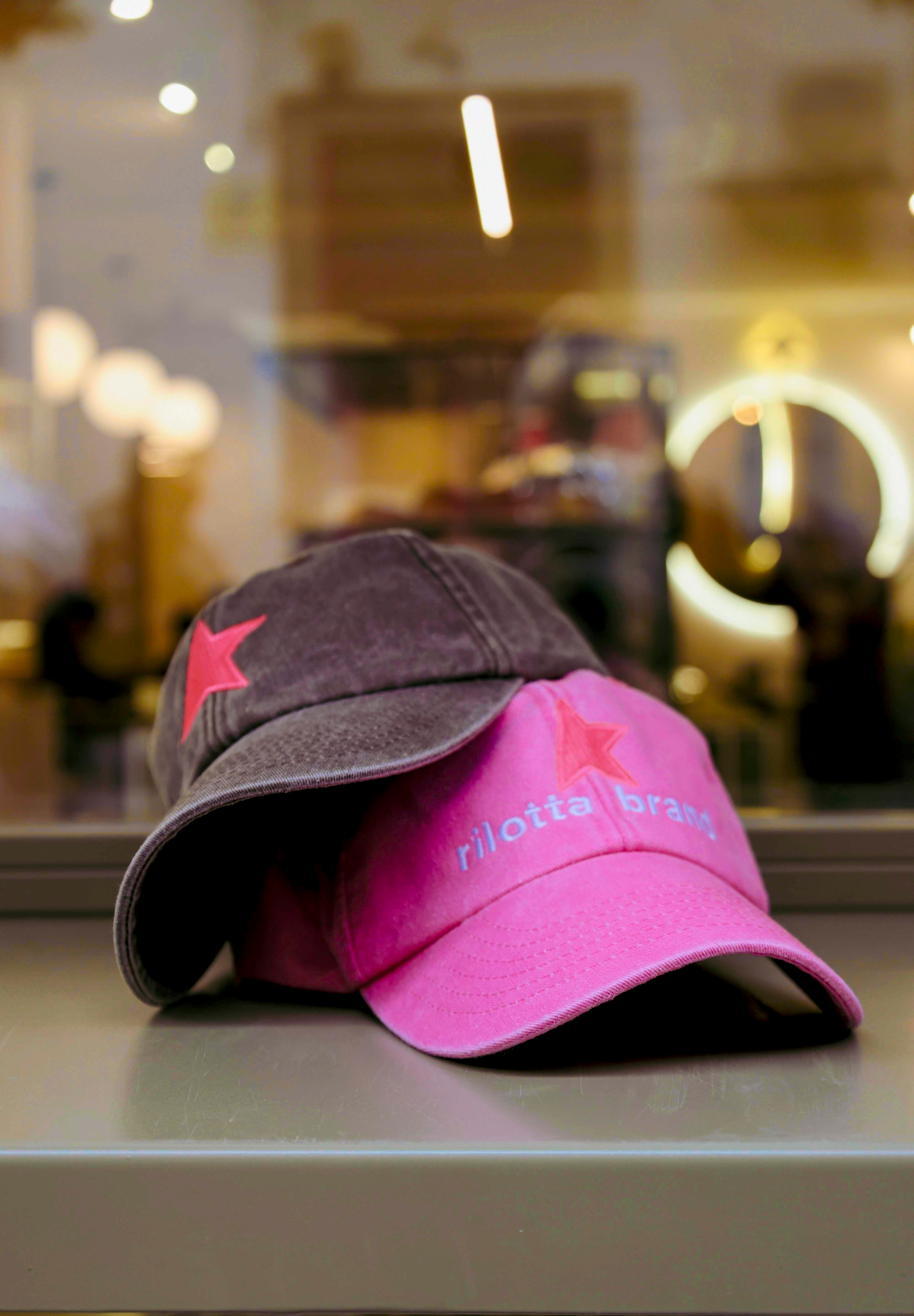 GORRA ROSA CHICLE RILOTTA BRAND MEDIA ESTRELLA