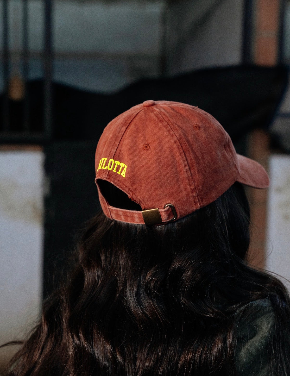 GORRA TEJA DOS ESTRELLAS AMARILLO FLÚOR