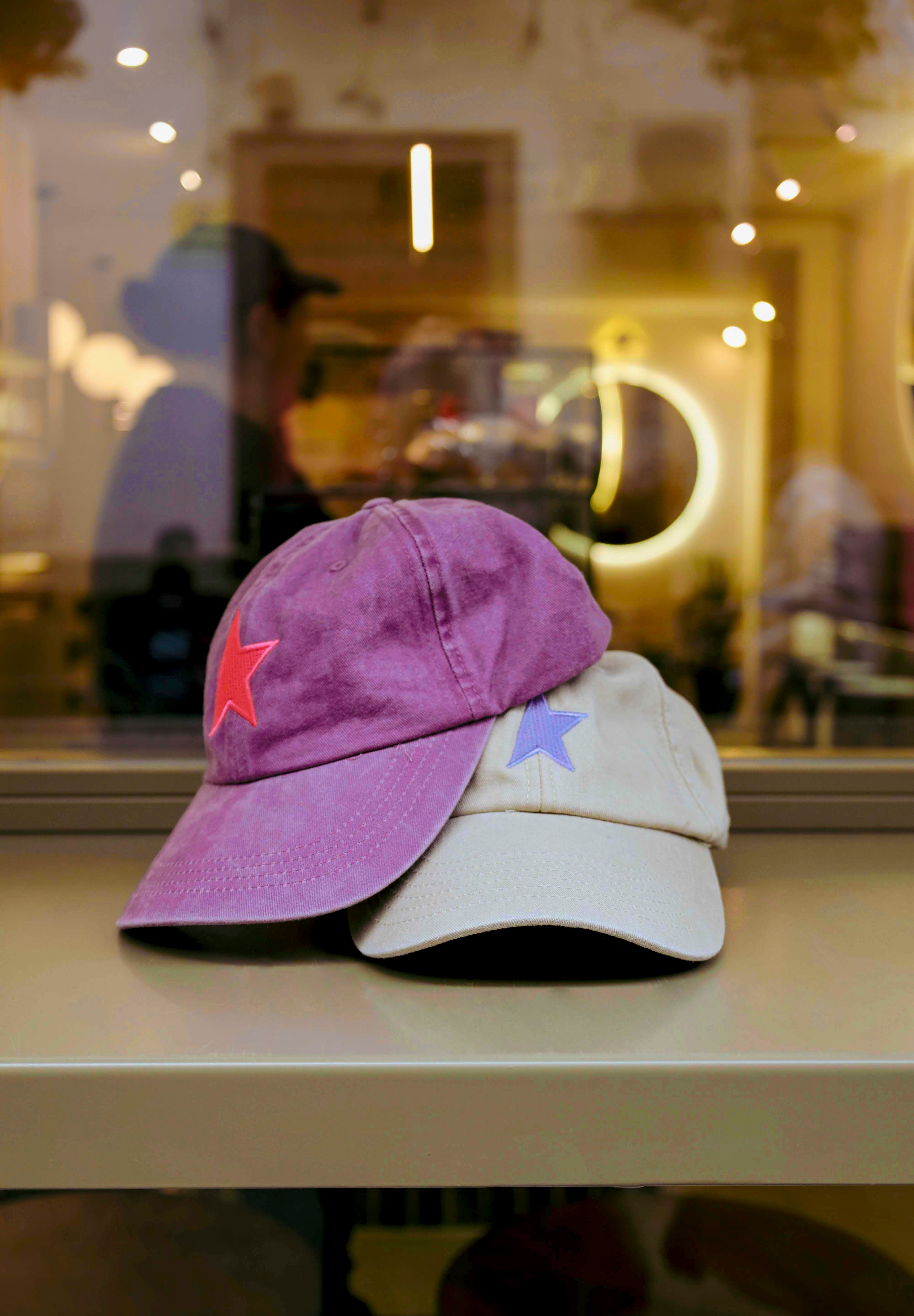 GORRA BEIGE MEDIA ESTRELLA LAVANDA