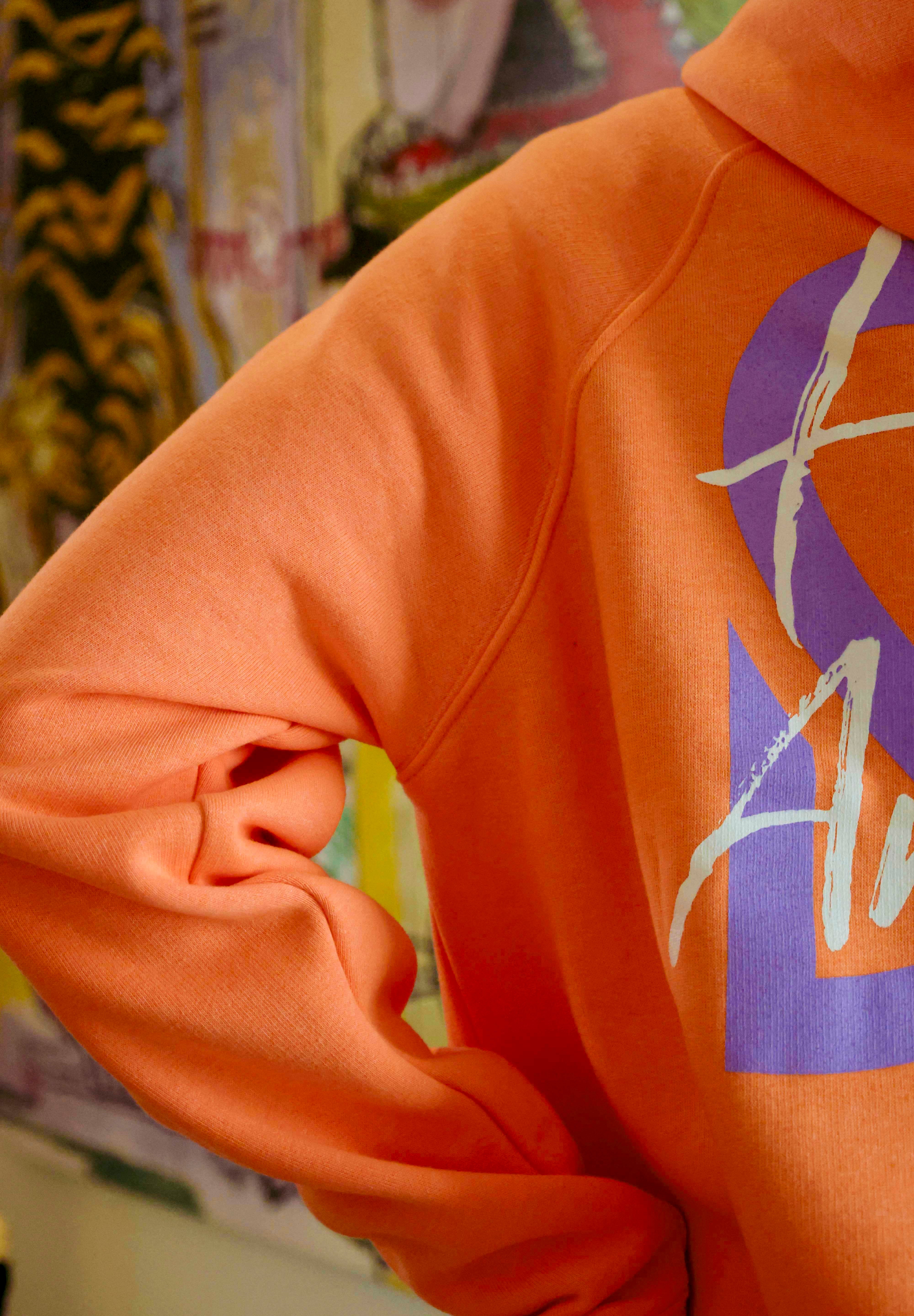 HOODIE HEART NARANJA FLÚOR