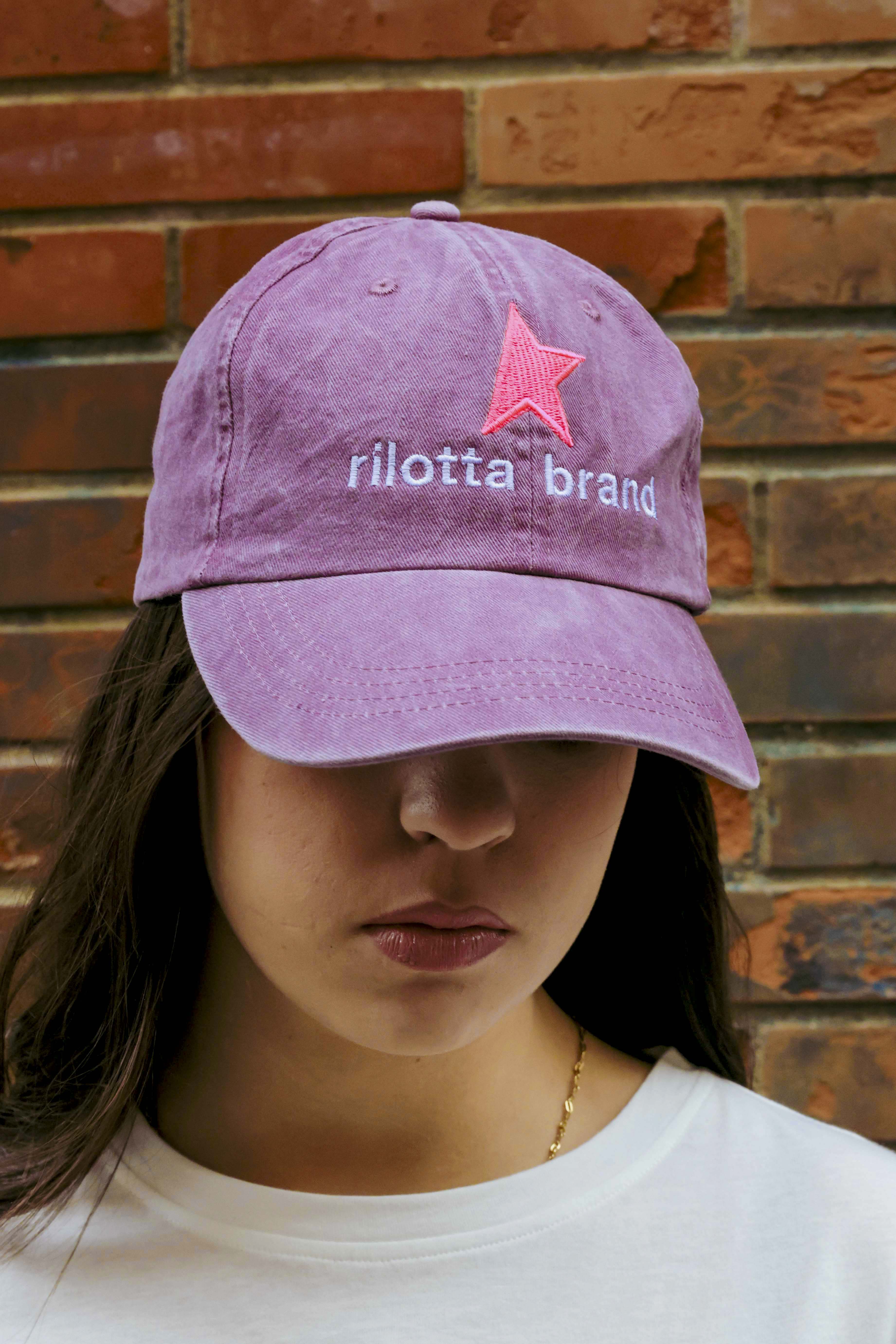 GORRA ORQUÍDEA RILOTTA BRAND MEDIA ESTRELLA ROSA FLÚOR