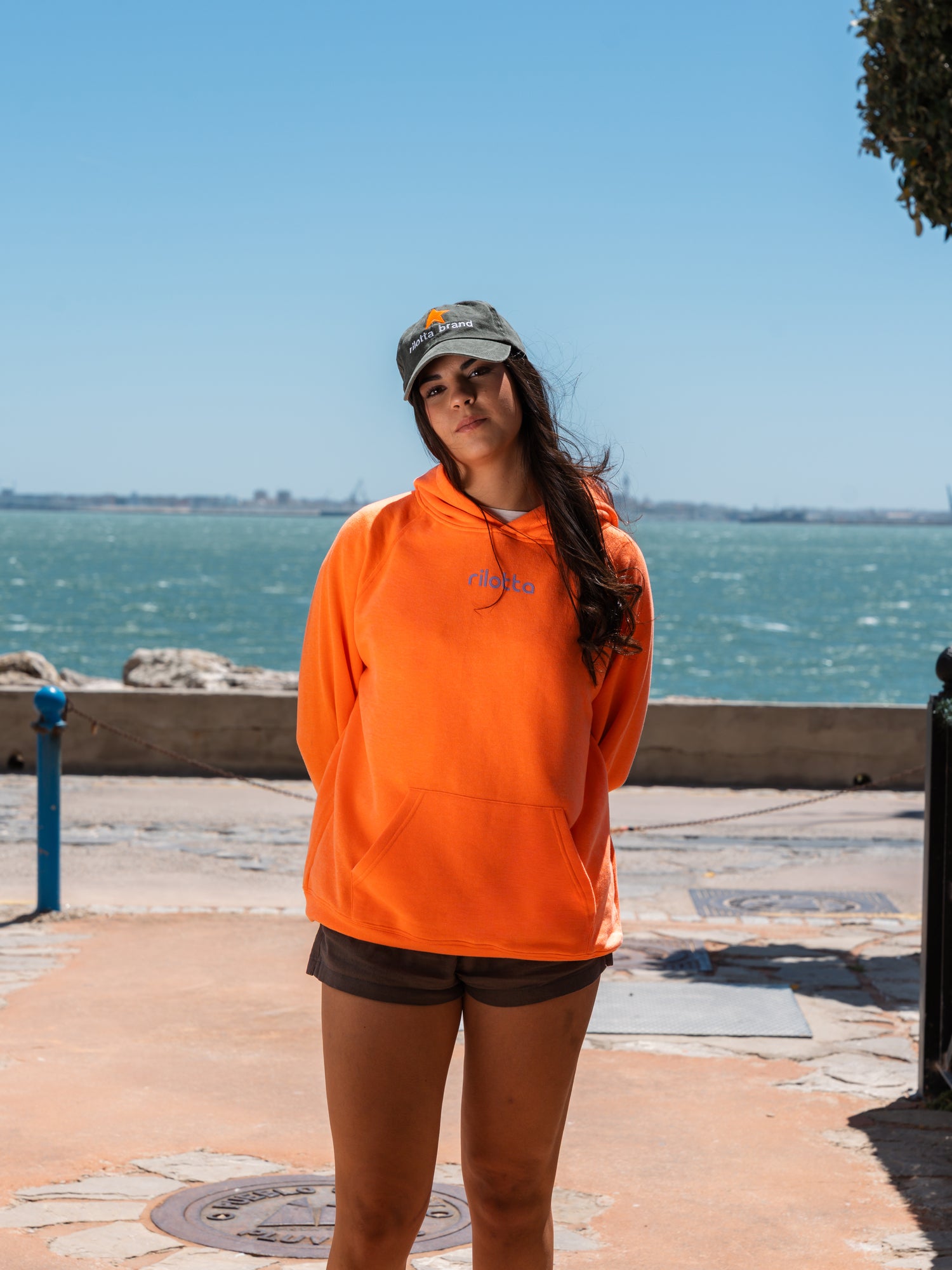 HOODIE HEART NARANJA FLUOR (VERANO)