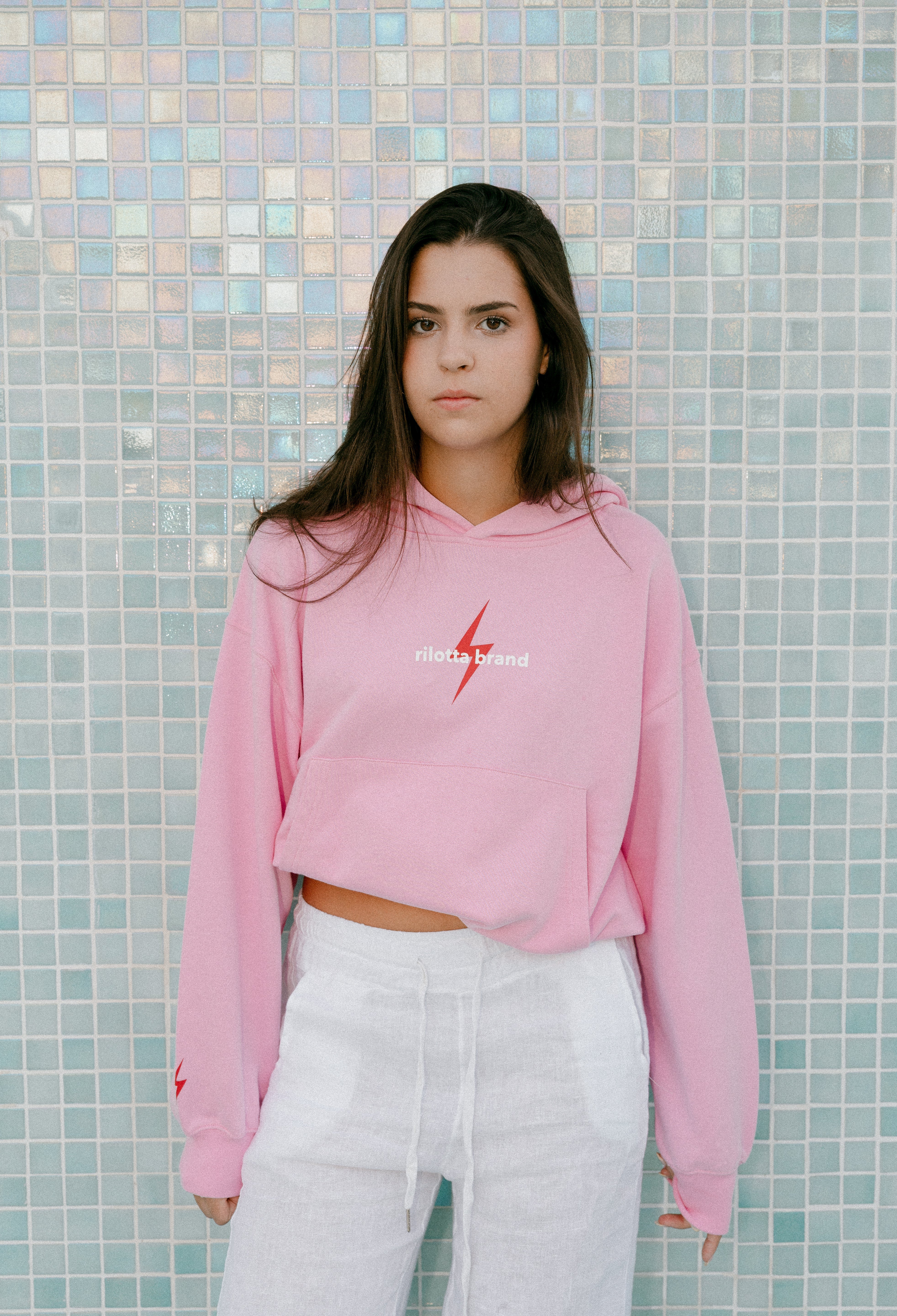 HOODIE ROSA BETTER TOGETHER LOGO ROJO