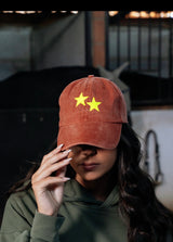 GORRA TEJA DOS ESTRELLAS AMARILLO FLÚOR