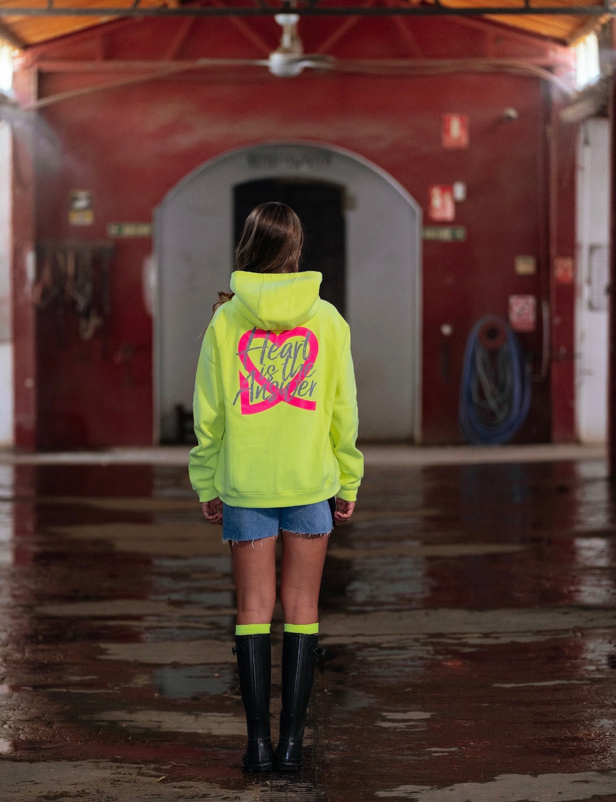 HOODIE HEART AMARILLA FLÚOR (INVIERNO)