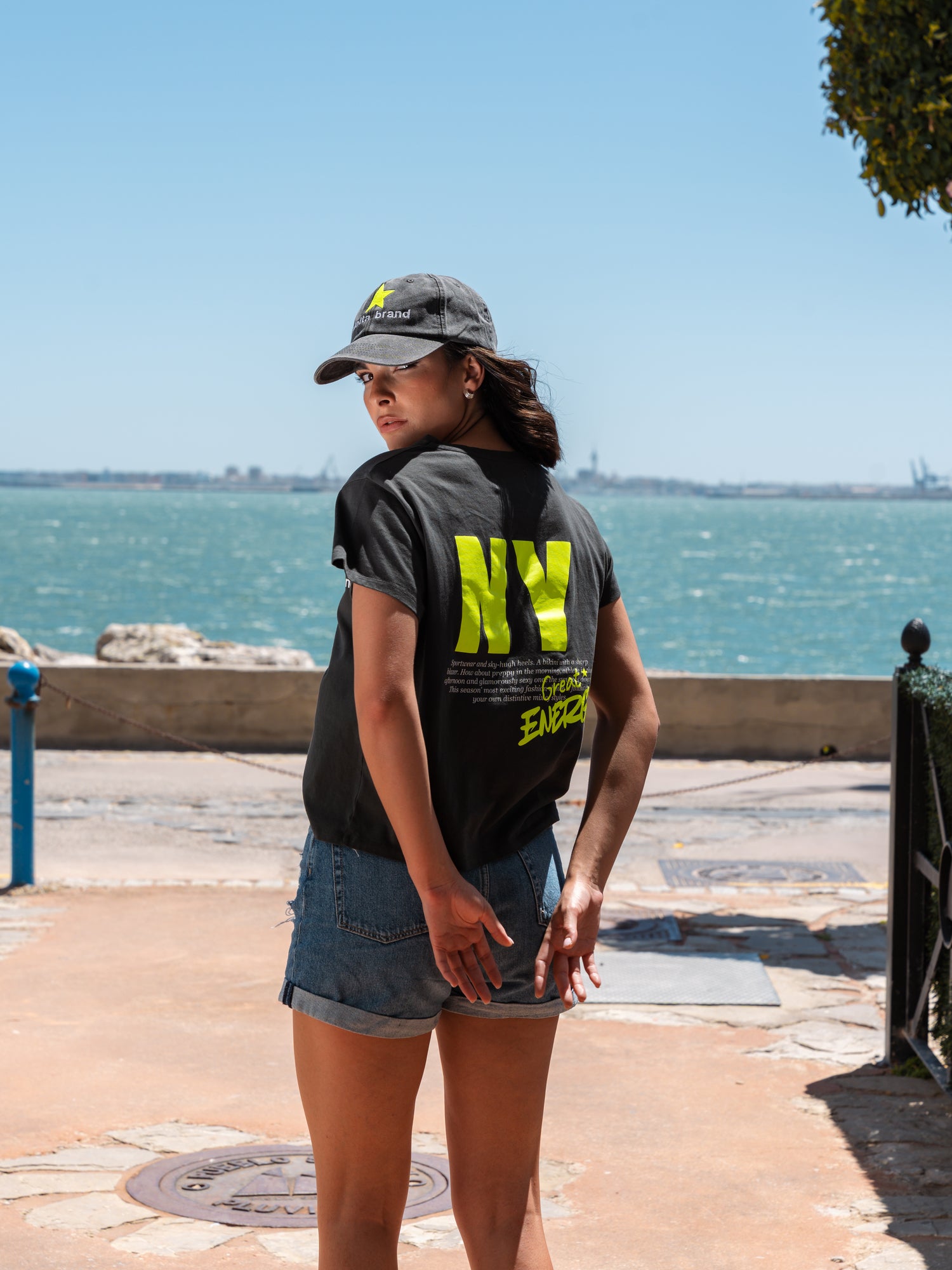 CAMISETA NEW YORK NEGRA