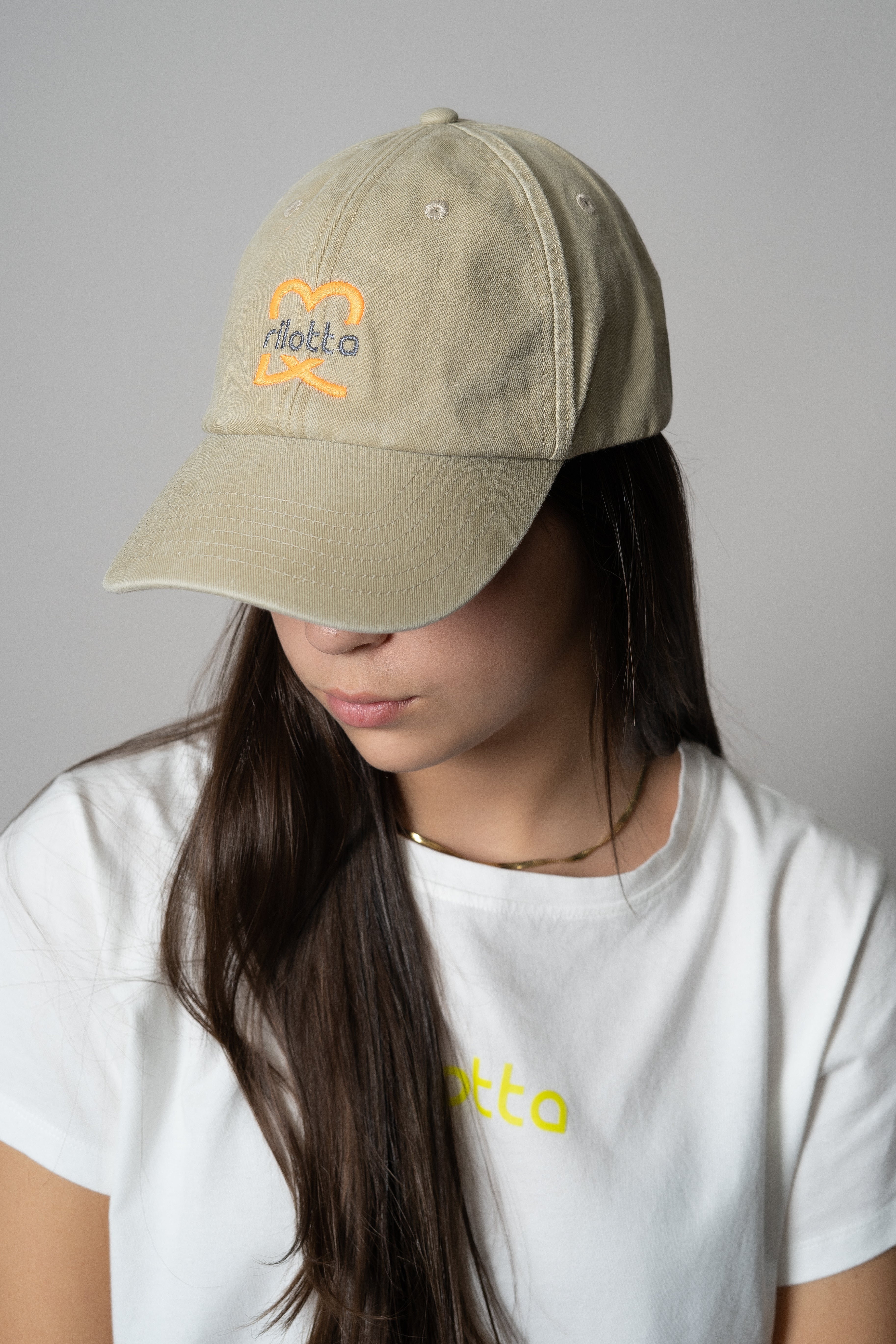 GORRA RILOTTA PIEDRA