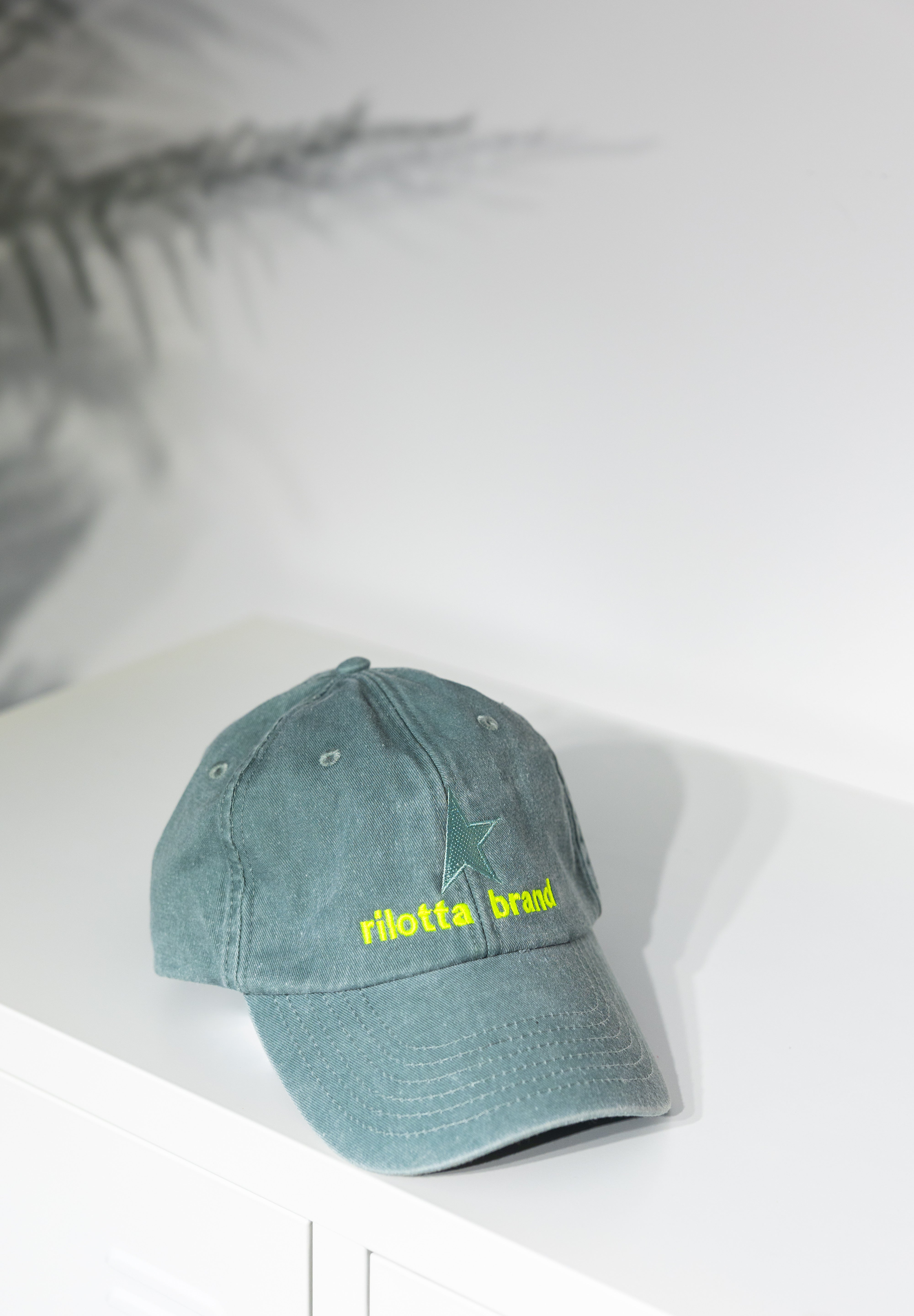 GORRA MUSGO STAR RILOTTA AMARILLO