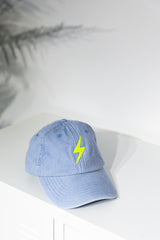 Gorra celeste rayo lima